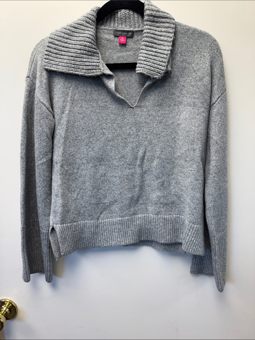 Vince Camuto Light Gray Ribbed Shawl-Collar Pullover Sweater